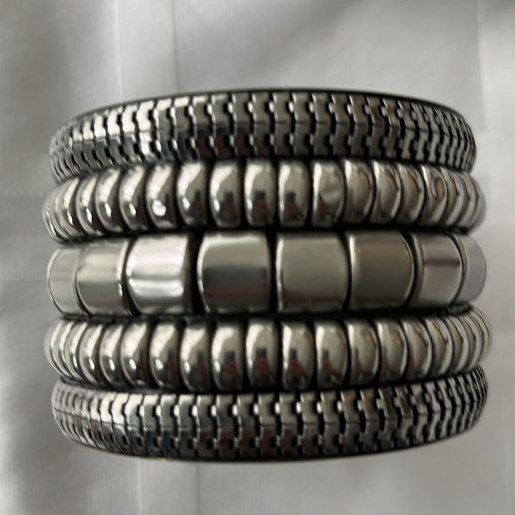 Antik Batik resin & brass cuff - Picture 2 of 5